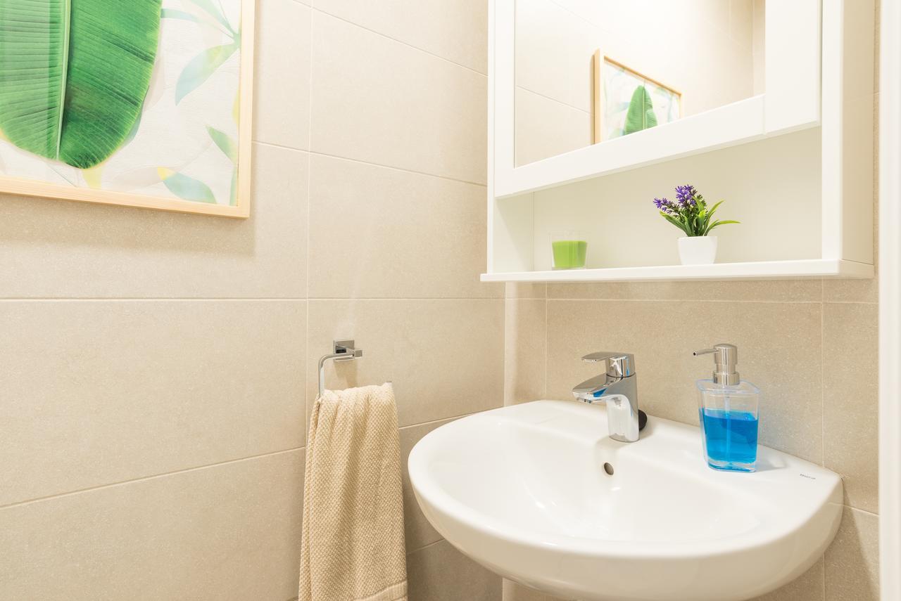 Homemalaga Alamos Luxury Luaran gambar